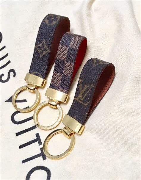 louis vuitton belte dame|louis vuitton leather keychain.